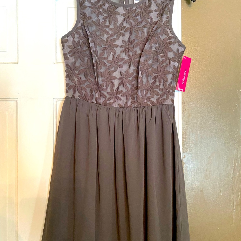 Xhilaration dress beautiful embroidery size M